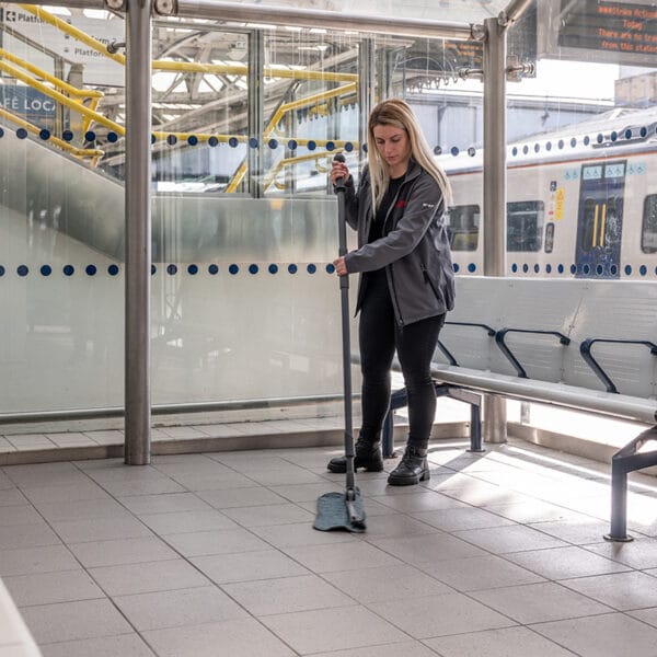 MotorScrubber BLADE Spray Mop System - Image 5